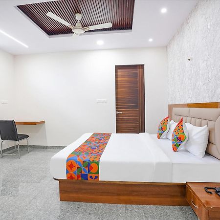 Fabhotel Platinum Palace - Nr Magadi Main Road Bangalore Extérieur photo