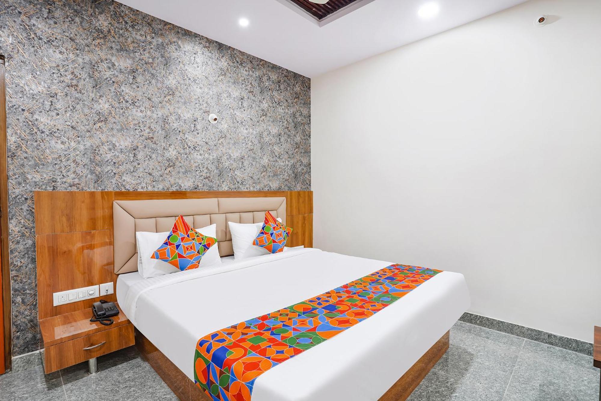 Fabhotel Platinum Palace - Nr Magadi Main Road Bangalore Extérieur photo