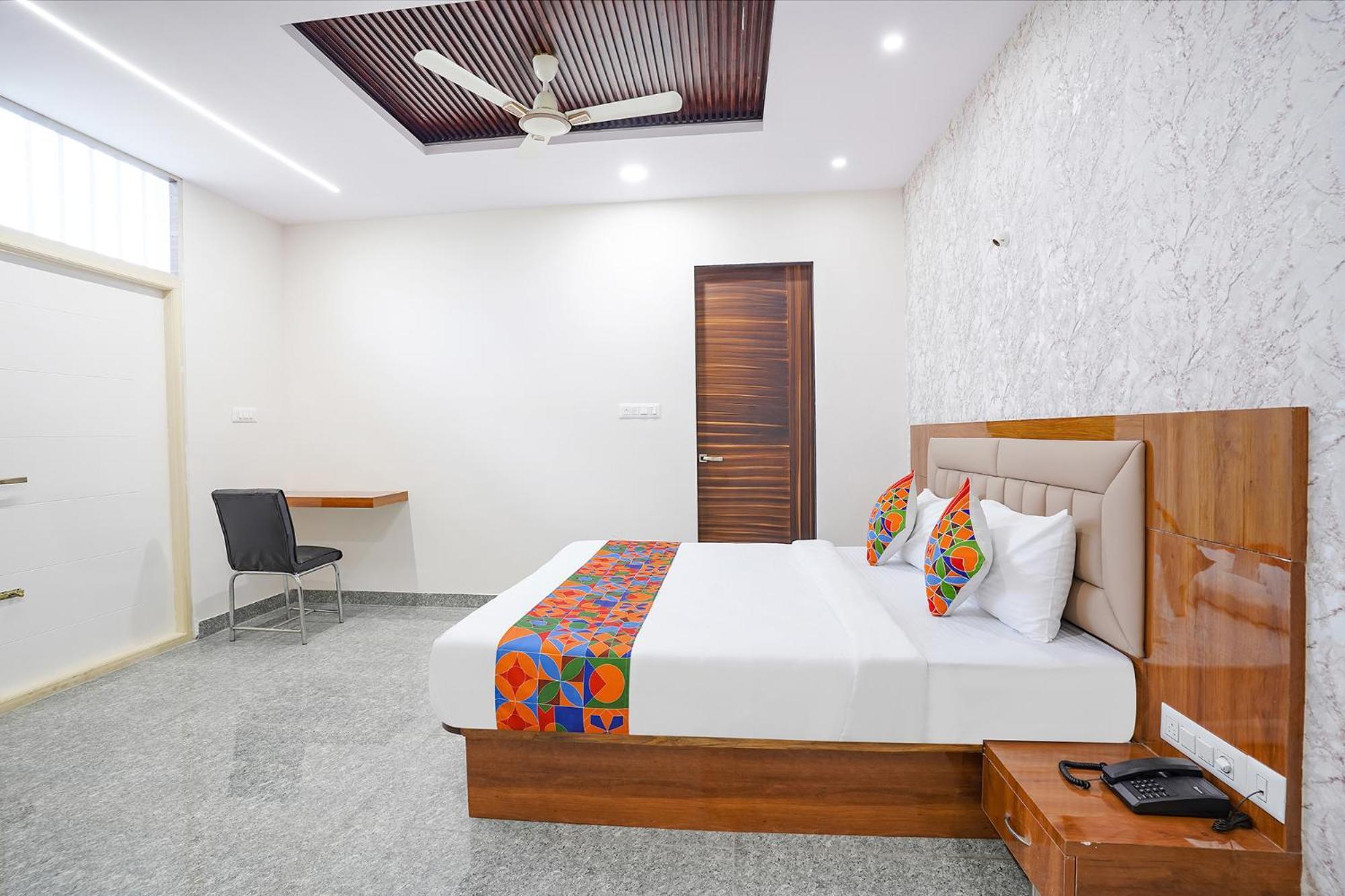 Fabhotel Platinum Palace - Nr Magadi Main Road Bangalore Extérieur photo