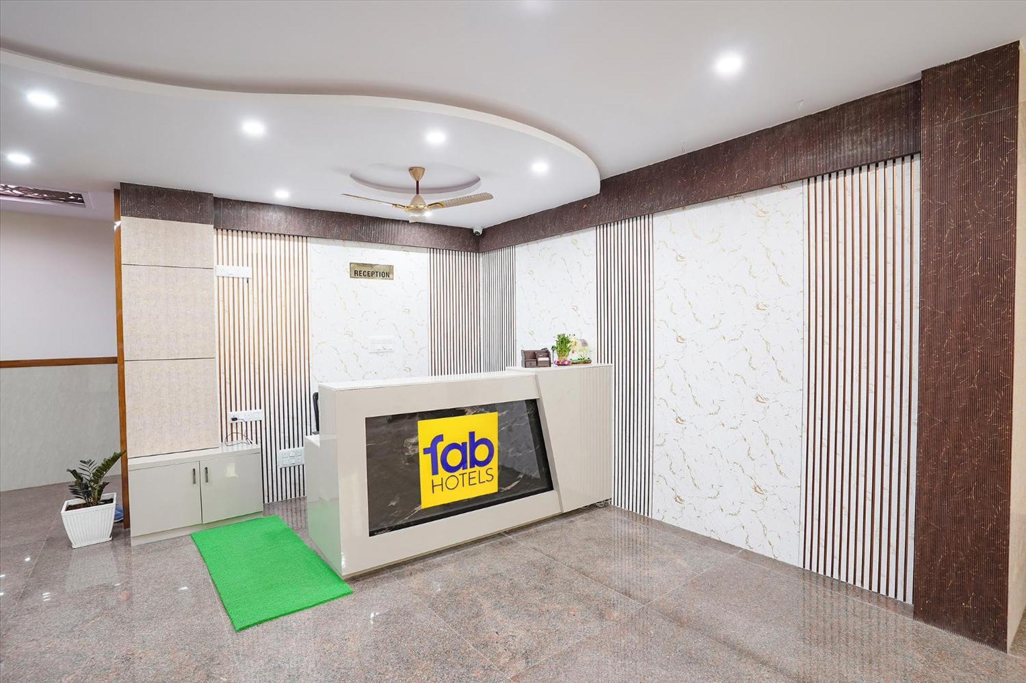 Fabhotel Platinum Palace - Nr Magadi Main Road Bangalore Extérieur photo