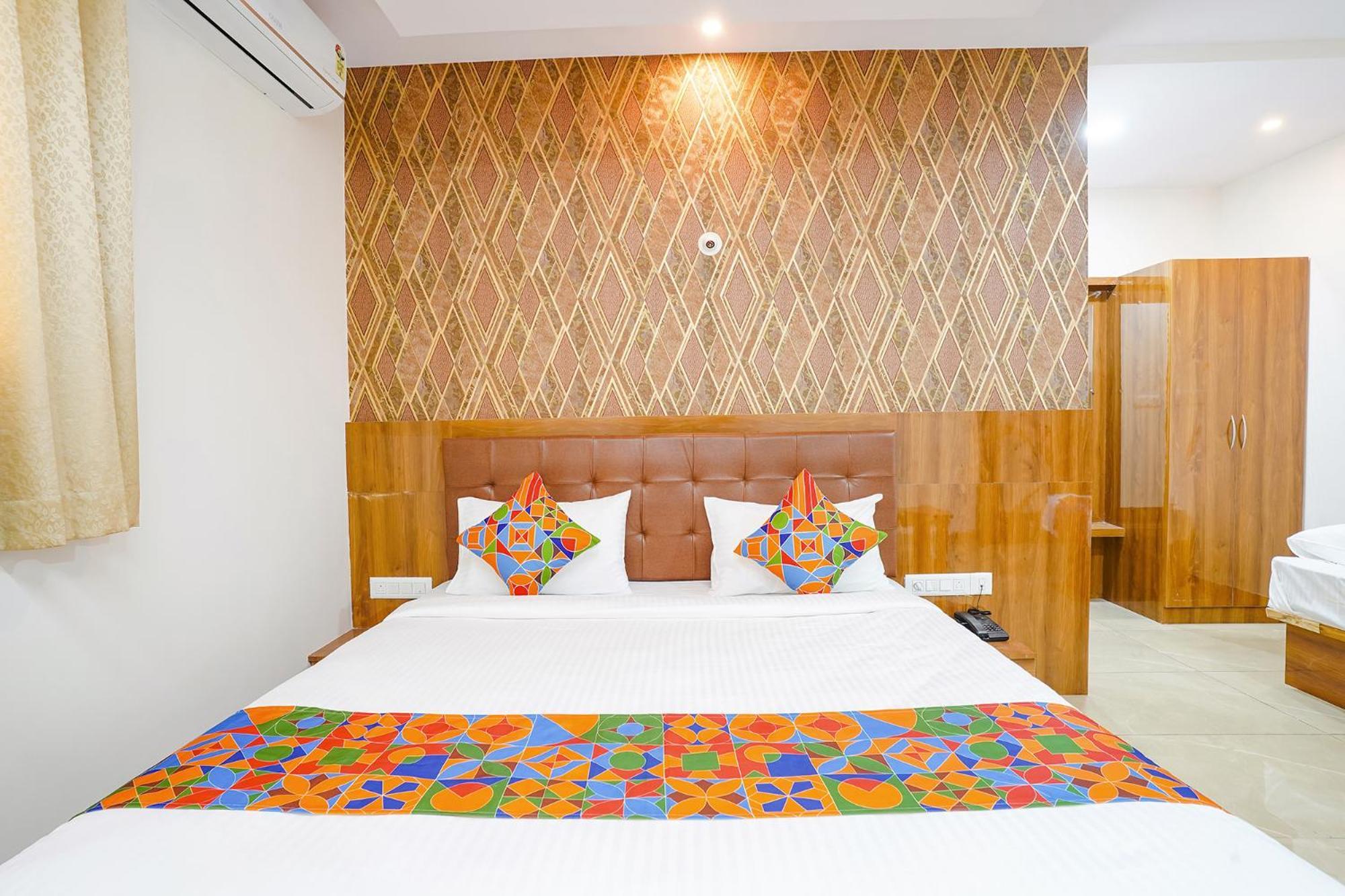 Fabhotel Platinum Palace - Nr Magadi Main Road Bangalore Extérieur photo