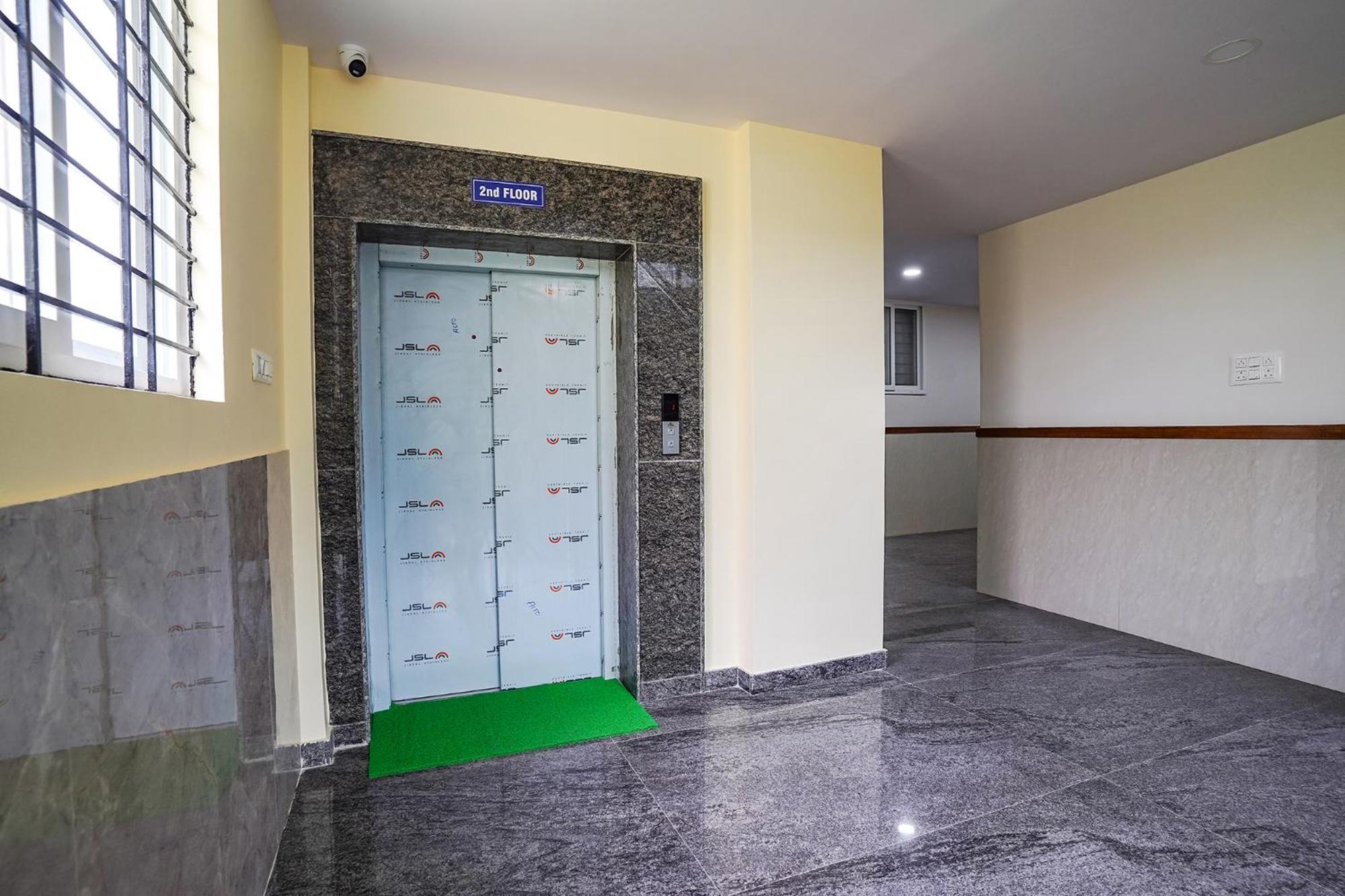 Fabhotel Platinum Palace - Nr Magadi Main Road Bangalore Extérieur photo